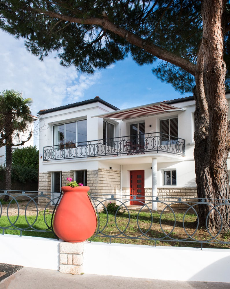 Dialogue entre hier et aujourd’hui : l’ancien moulin se réinvente en maison de famille. 